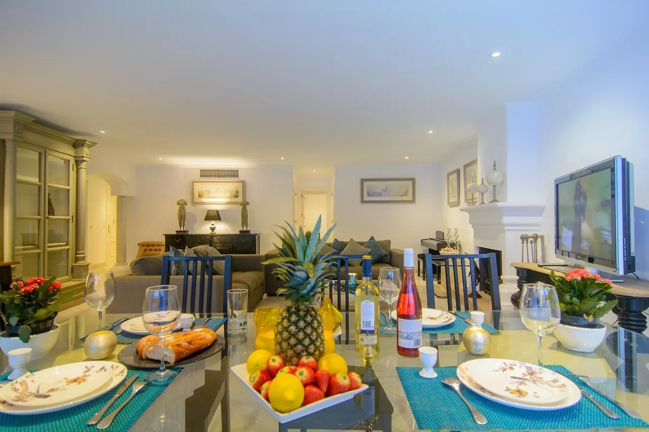 Apartment In White Pearl Beach Marbella