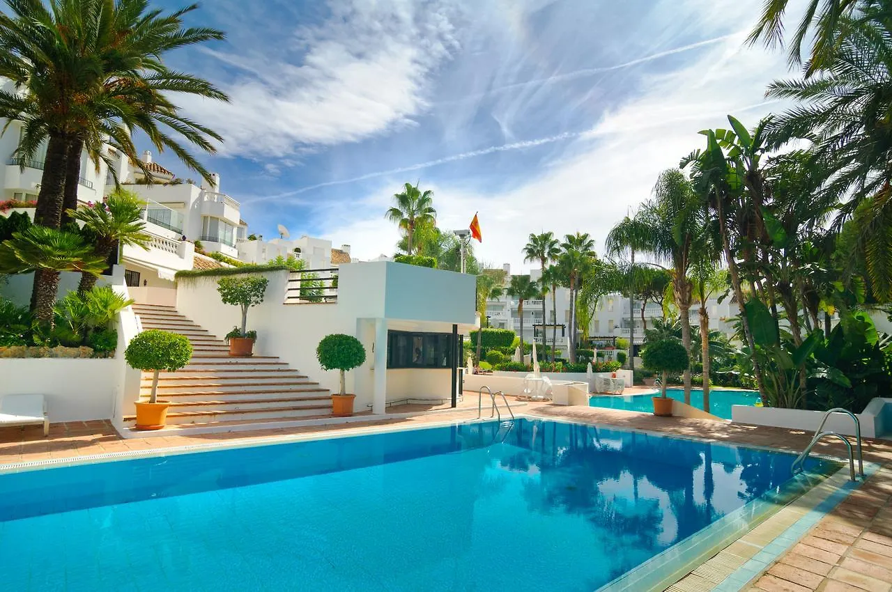 Apartment In White Pearl Beach Marbella