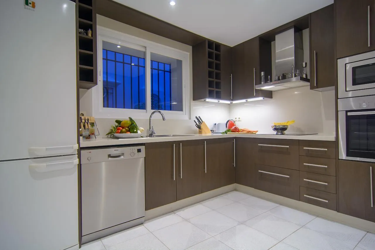 Apartment In White Pearl Beach Marbella