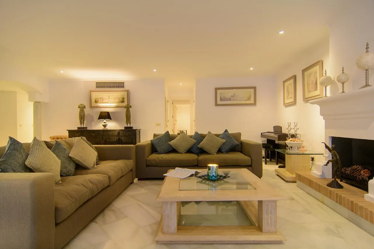 Apartment In White Pearl Beach Marbella