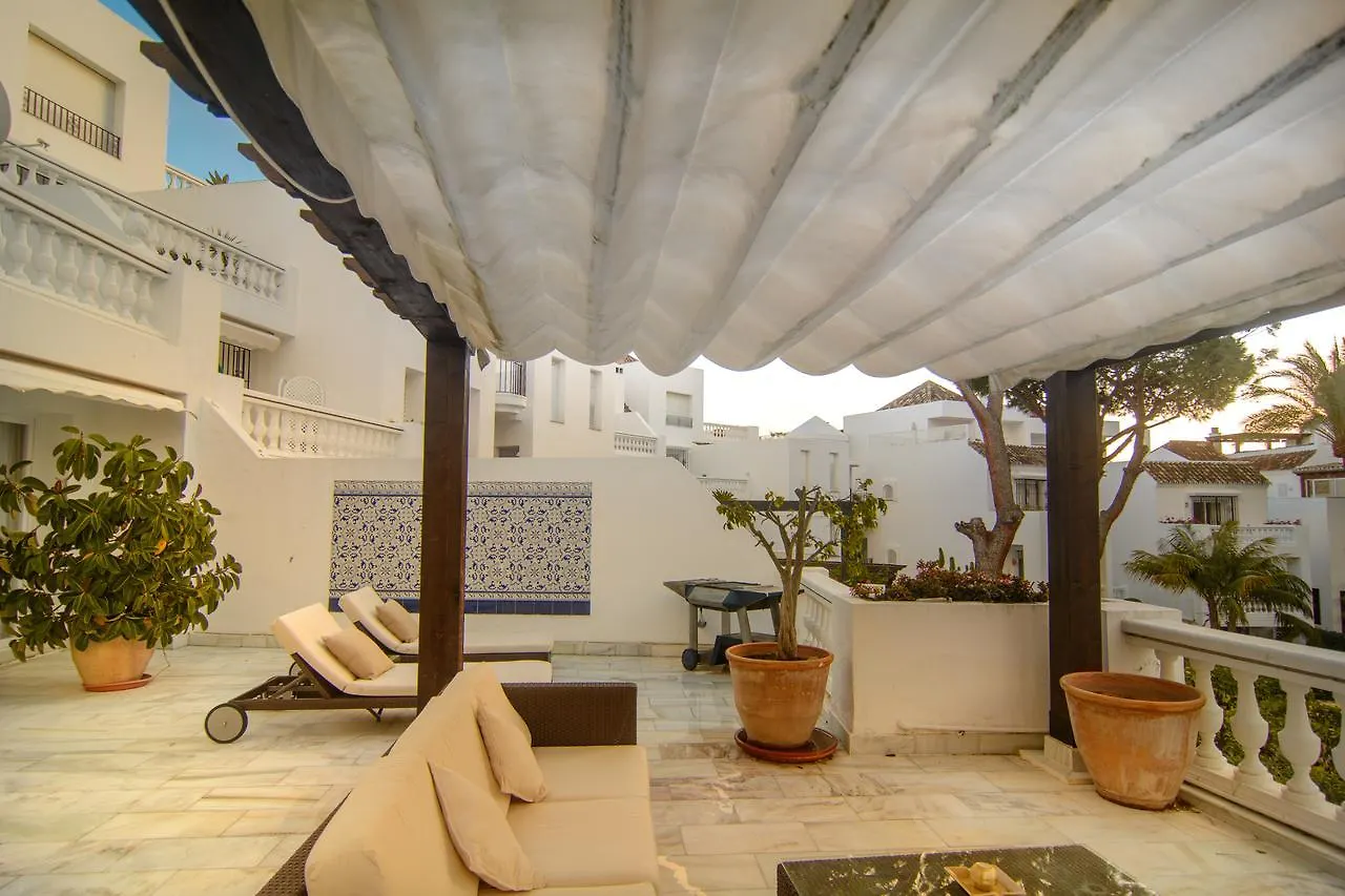 Apartment In White Pearl Beach Marbella