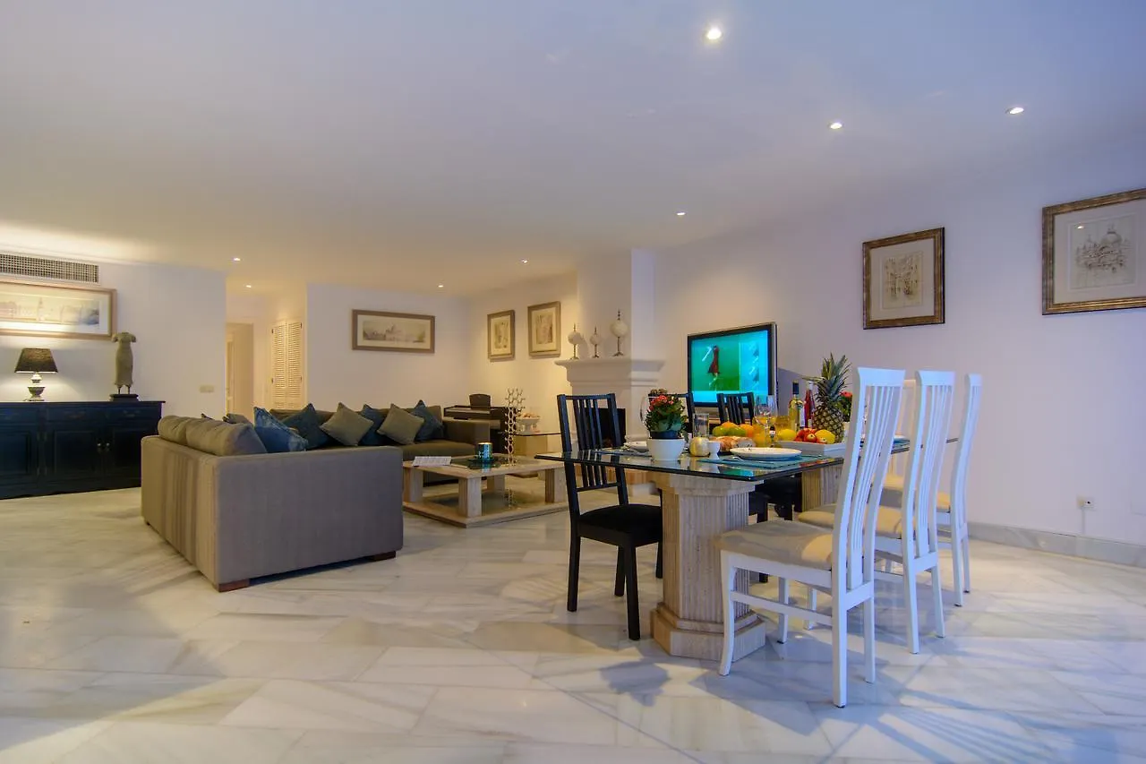 Apartment In White Pearl Beach Marbella 0*,